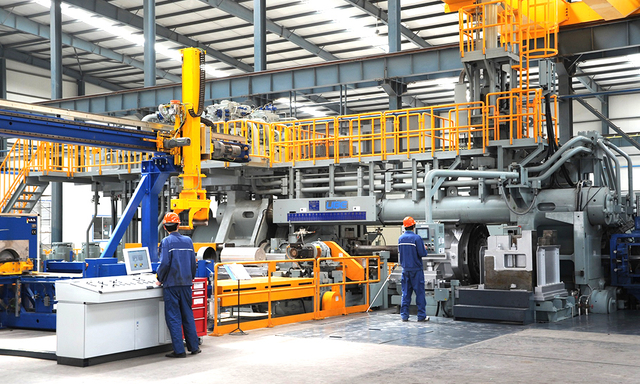Ligne de production d'extrusion et de fabrication en aluminium à grande échelle avec système de contrôle de la qualité