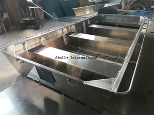 Bateau à fond plat en aluminium