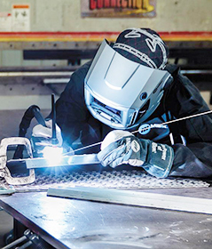 Communication technique pour l'extrusion en aluminium, l'usinage CNC, le soudage, la flexion, l'assemblage, etc.