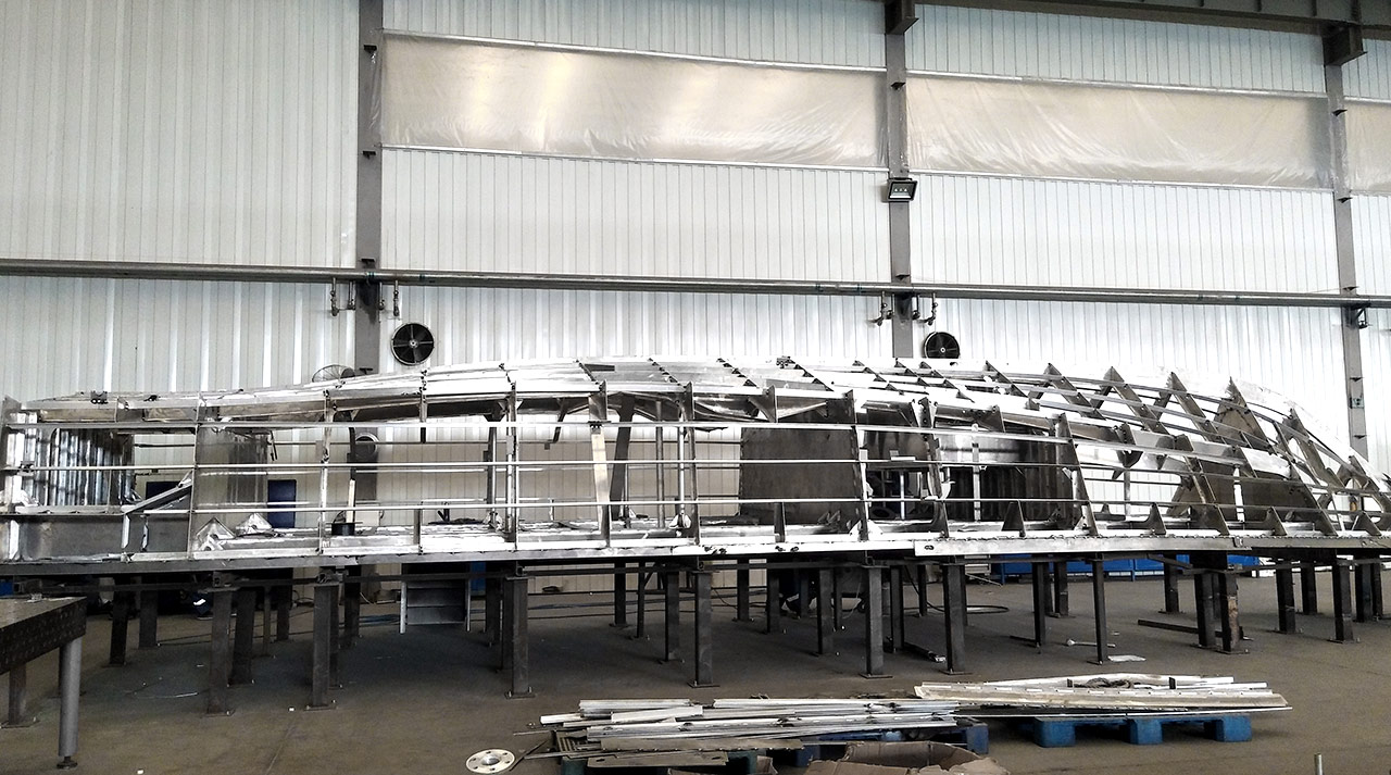 Constructeur de bateaux en aluminium