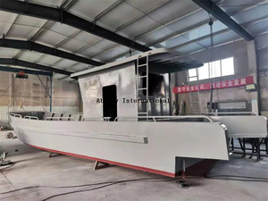 Navire de pêche en aluminium