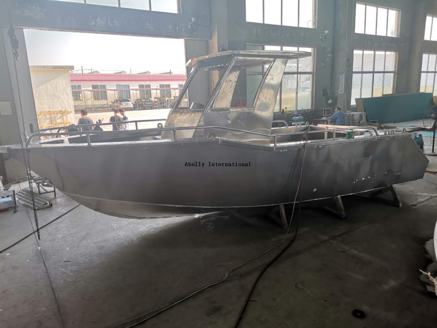Bateau walkaround en aluminium sur l