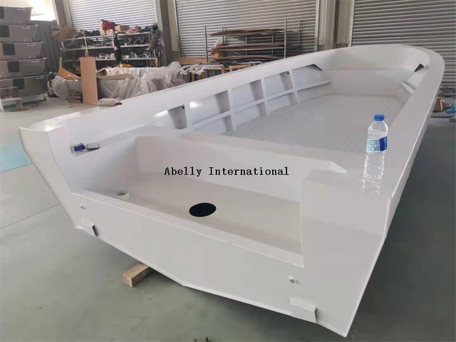 Bateau à console centrale en aluminium de 5,8 m