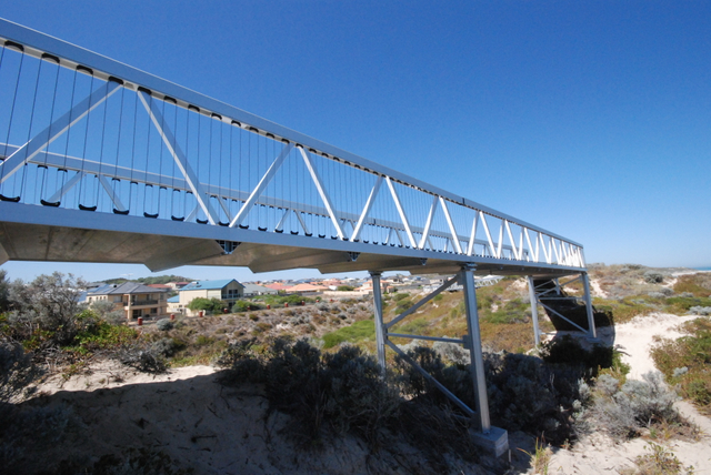 Passerelle de piétons en aluminium
