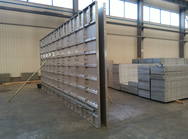 Coffrage du mur en aluminium